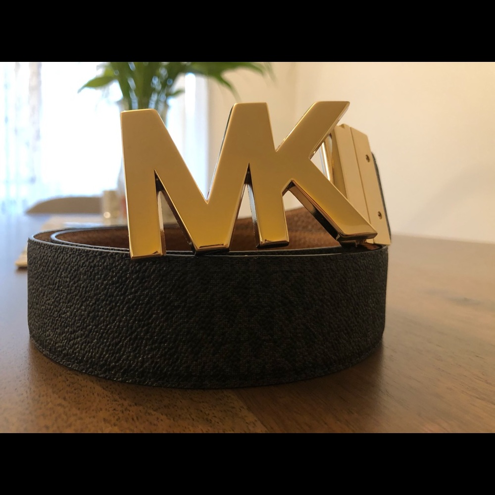 MICHAEL Michael Kors Reversible Signature Belt